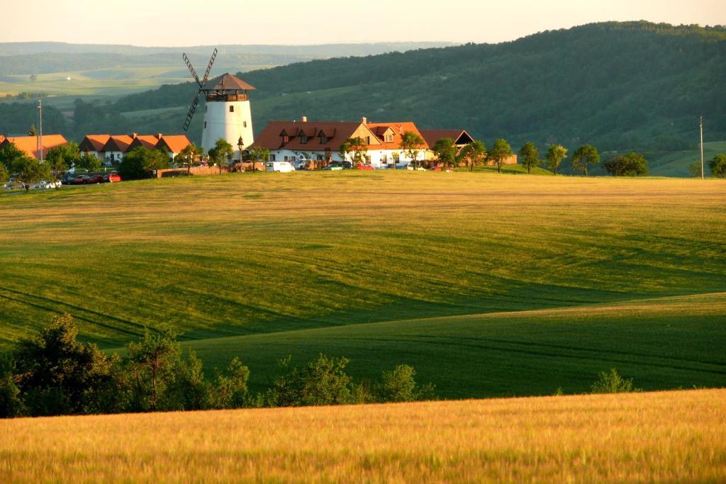 Bukovansky Mlyn Bukovany Esterno foto