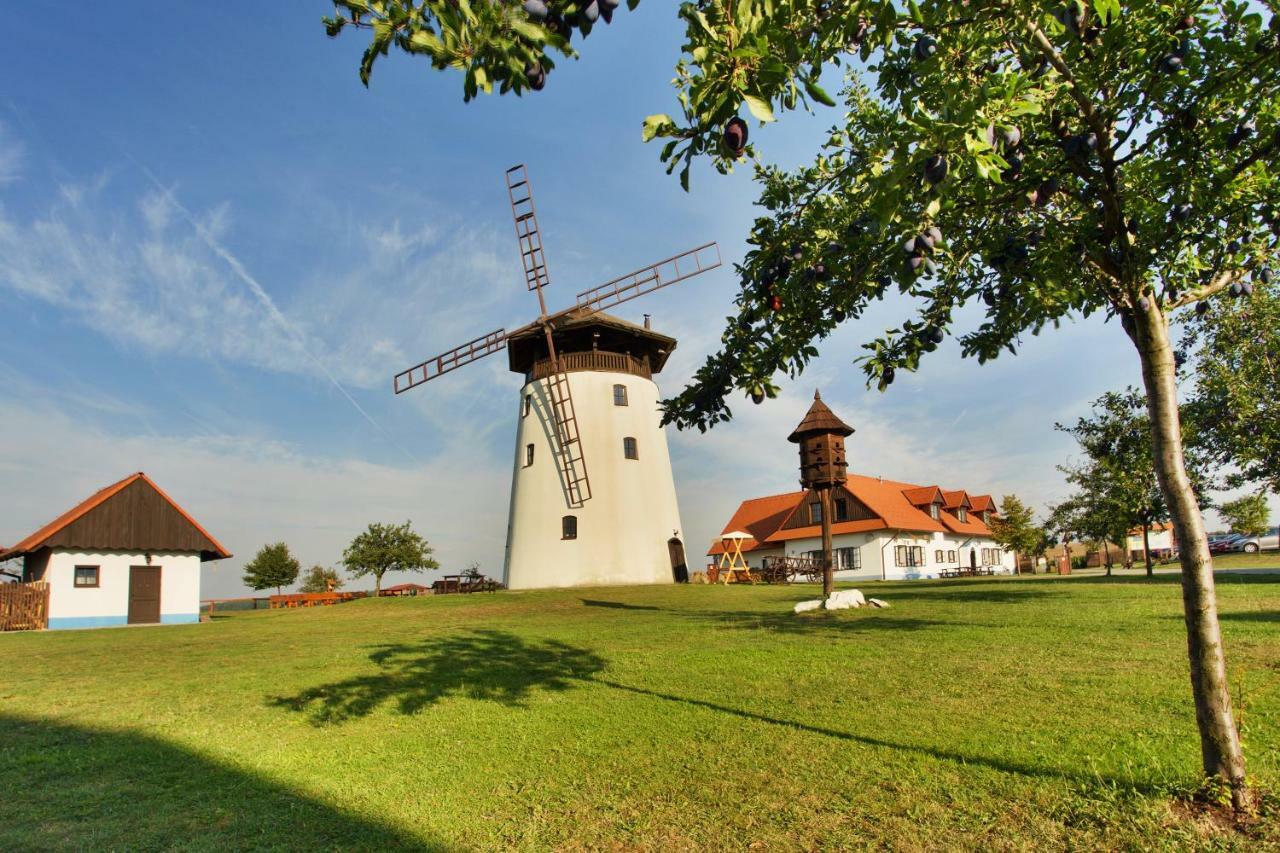 Bukovansky Mlyn Bukovany Esterno foto