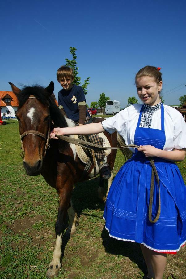Bukovansky Mlyn Bukovany Esterno foto